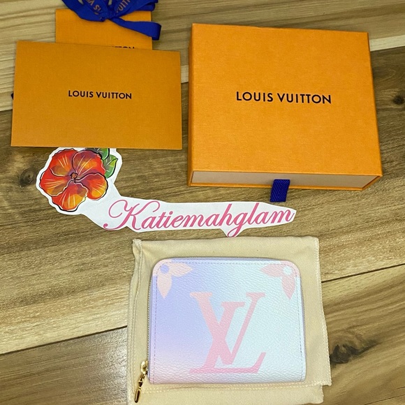 Sold - Picture 2 of 12